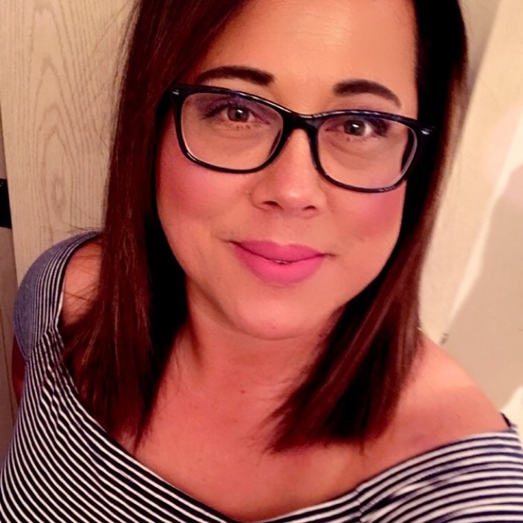 Meet your Posher, Aloha - Picture 1 of 1